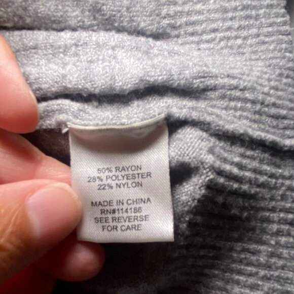 Peyton Primrose Ribbed Knit Sweater 2X Gray - Cozy & Stylish Wardrobe Essential - Picture 5 of 5